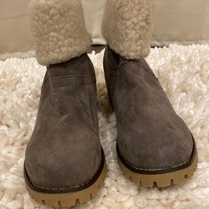 Women booties gray and faux sheep’s wool